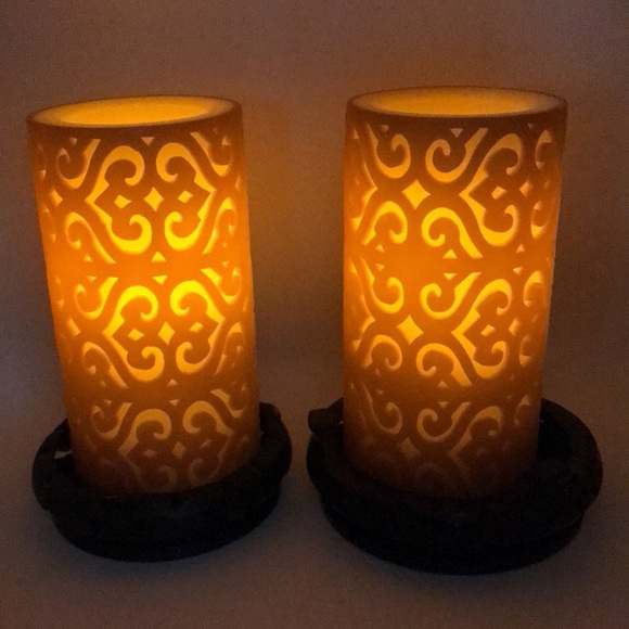 Pair of elegant flameless candles that glow from within - Picture 3 of 6